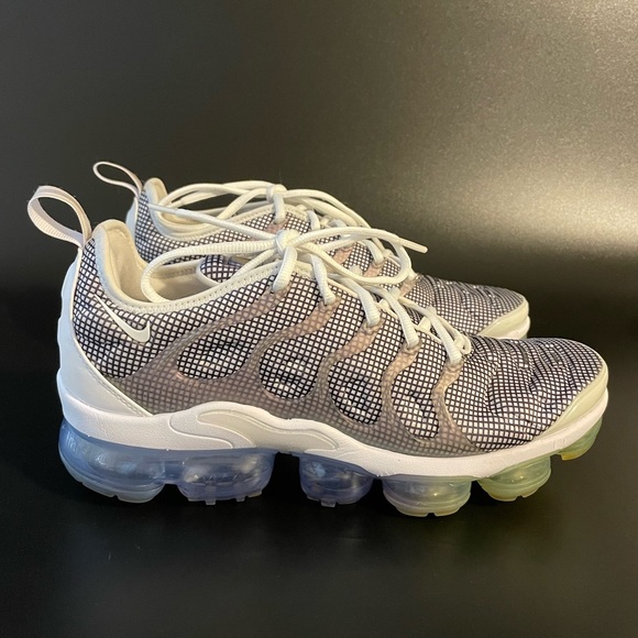 vapormax plus grid